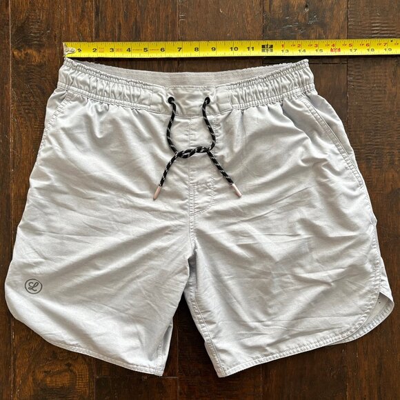 Legends Luka Shorts Mens Medium Light Gray Athletic Running Gym Workout - Picture 2 of 8